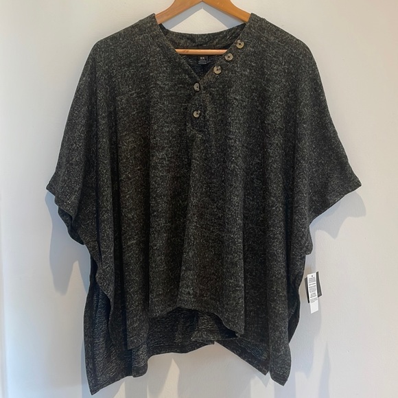 Henley Button Poncho- Grey - Picture 2 of 6